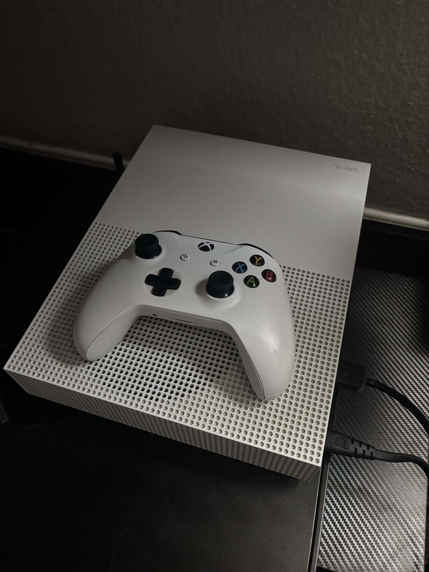 Xbox One S 
