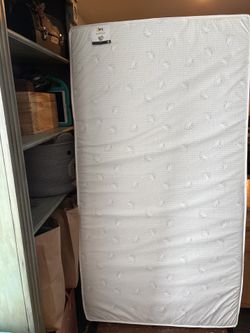 Crib mattress never used