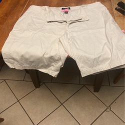 Short- Lañe Bryant Size 24
