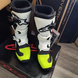 Alpinestars Motocross off-road boots for kids size 6