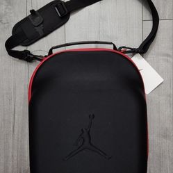 NIKE Air Jordan Jumpman Hat Case Protective Bag BRED MA0763-023 One Size NWT