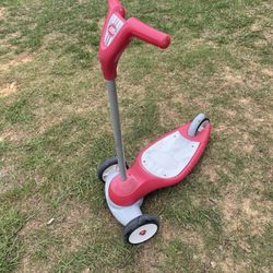 Radio Flyer Kids Scooter