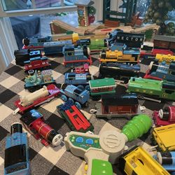 Thomas the Train Set-Huge Lot!