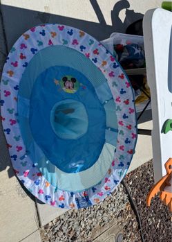 Baby swimming floatie