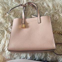 Marc Jacob’s Hand Bag And Crossbody With Strap