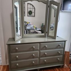 Beautiful Set Of Bedroom Furniture