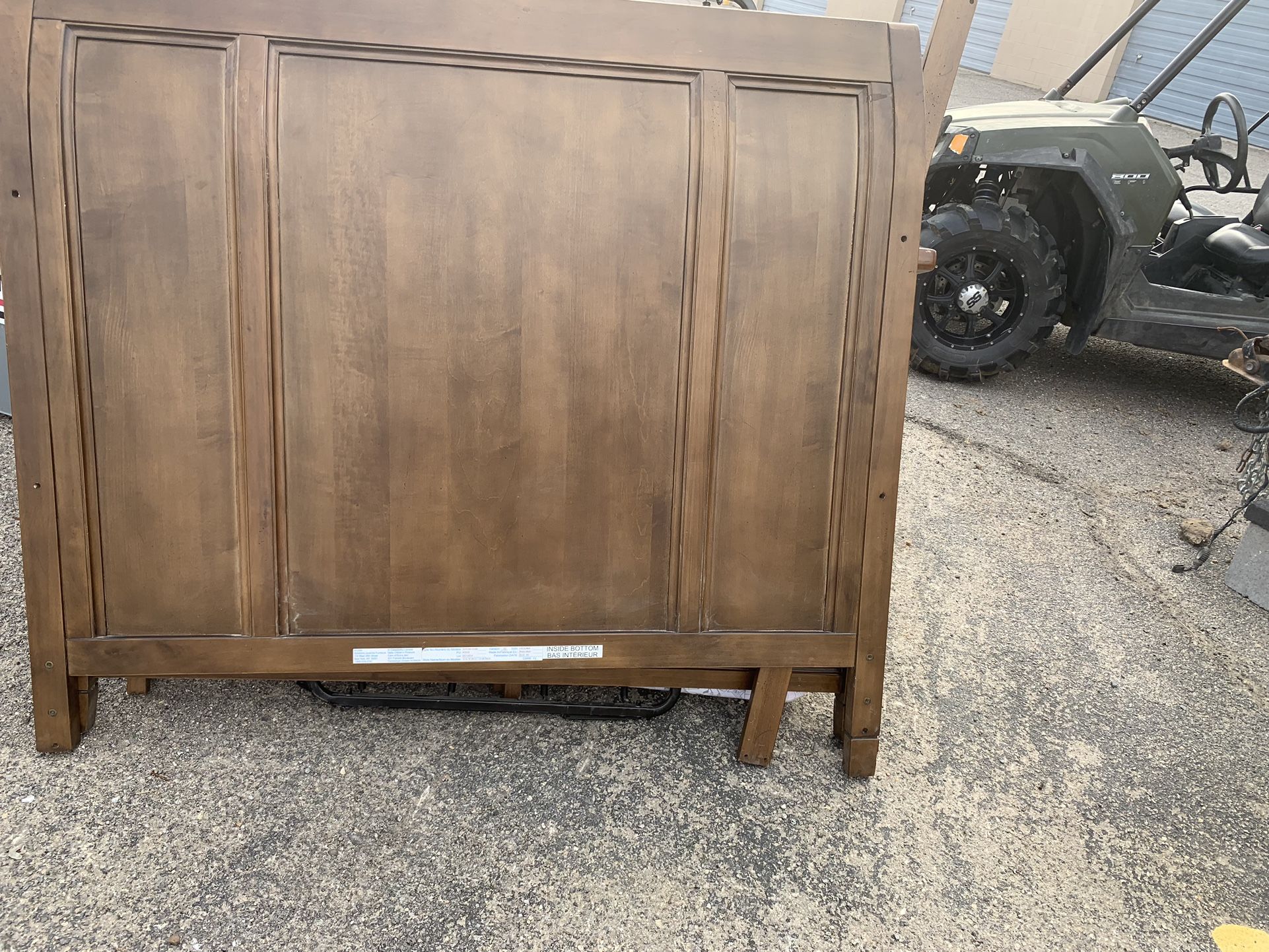 🌹🍀FULL SIZE BED FRAME🌹🍀