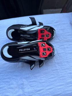 Size 39 Peloton shoes