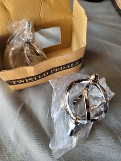 Twisted Birdcage pedals