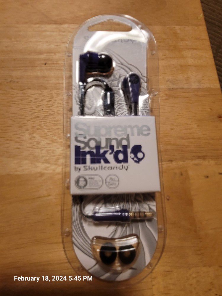 NIB Skullcandy INK'D Earbud Headphones w/ Mic Flat Cable (Black)