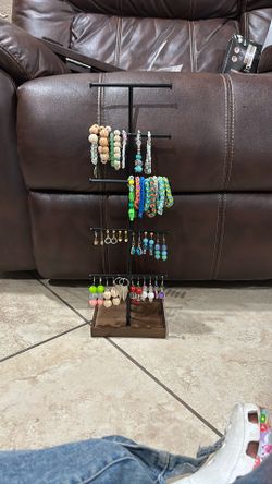 Selling jewelry