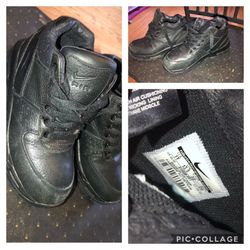 Boys Nike winter boots size 1y