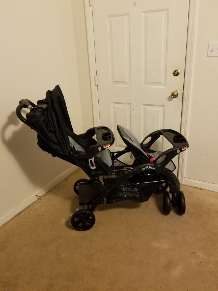 Brand new Baby trend sit n stand double stroller
