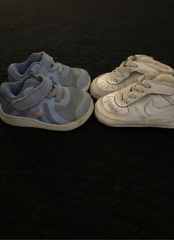 Baby Nike’s 2pairs