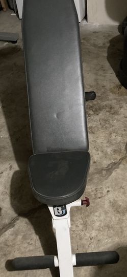 Weight bench adjustable