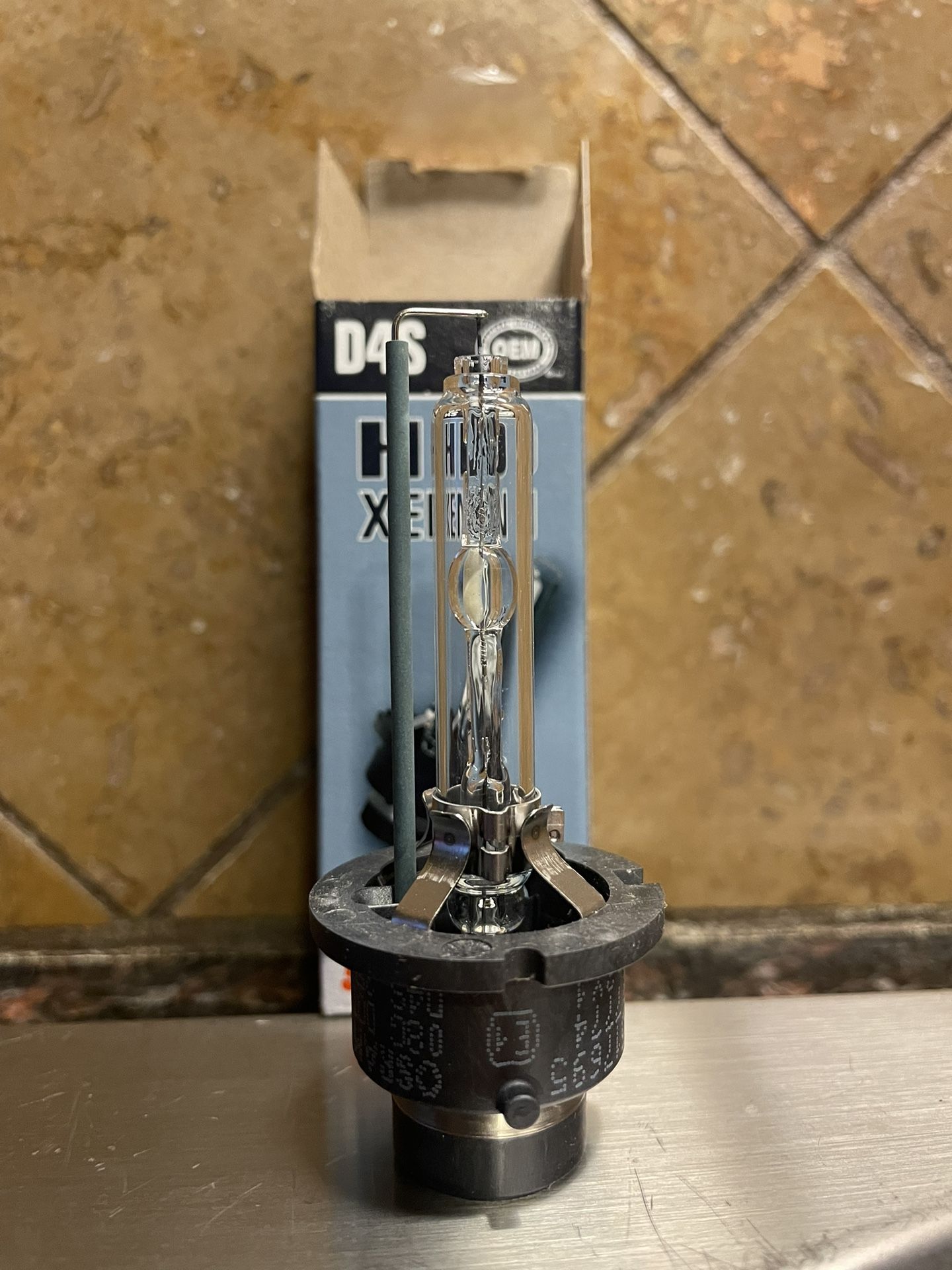 D4S HID bulbs Never Installed