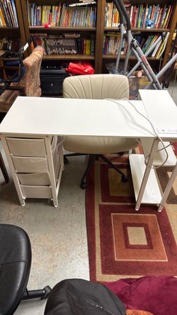Office desk, White