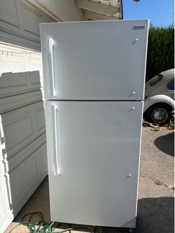 Working Refrigerator