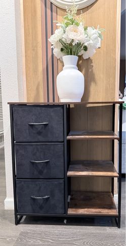 3 Drawer Dresser w/ Shelves.