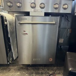 KITCHEN AID DISHWASHER WITH HANDLE