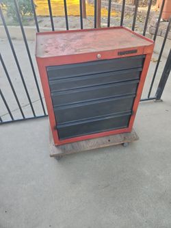 CRAFTSMAN  5 drawers  tool  box