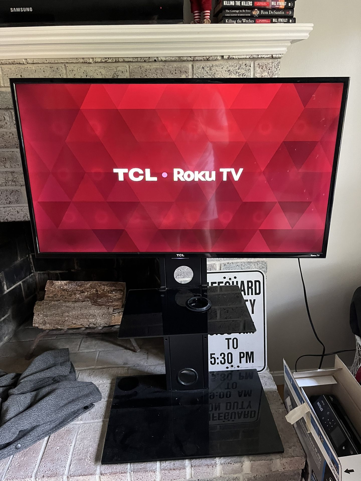 43 TCL Roku TV