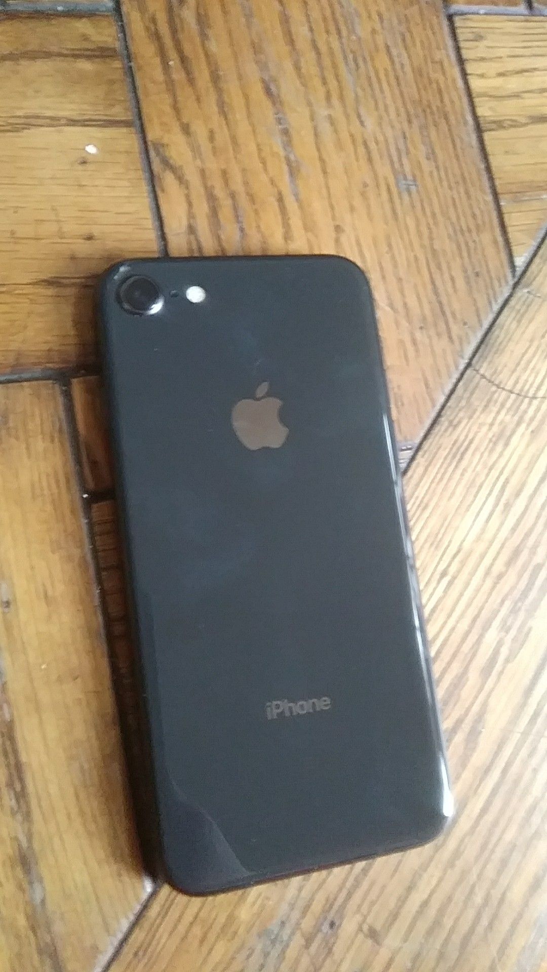 LOCKED!!!!!!! Iphone 8