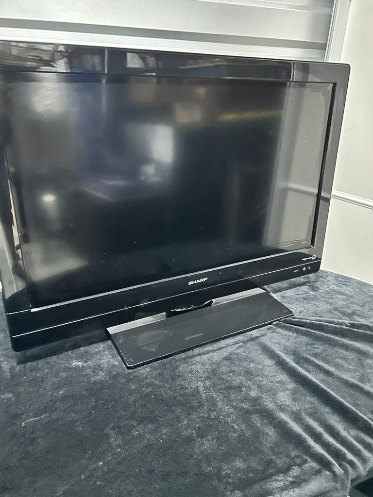 Sharp 39 Inch Flat Screen Tv
