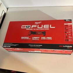 Milwaukee FUEL M12 Multi - Tool Kit