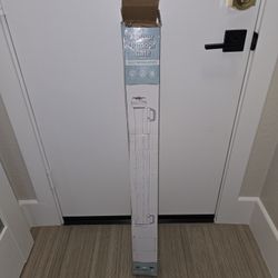 New RETRACTABLE Baby Gate