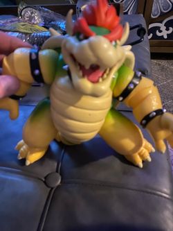 Super Mario Bros. Light Up Bowser Action Figure Fire Breathing Action Figure