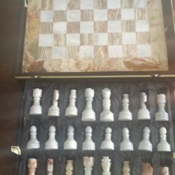 BRAND NEW 15" ONYX MARBLE-CHESS