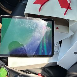 iPad A16 Brand New Service Included