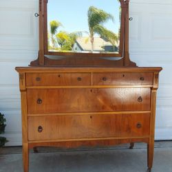 Antique. Dresser