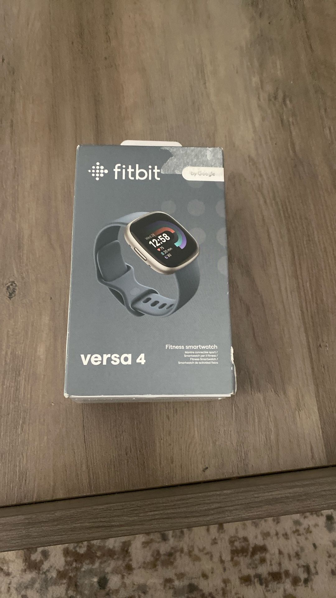 Fitbit Versa 4