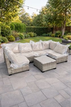 7pc Outdoor Wicker Sectional Sofa Set with Coffee Table
