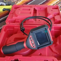 Milwaukee  M Spector 9v And Hard Case