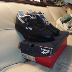 Palace x Reebok CL classic pump, 9m, brand new, limited edition Fy4716