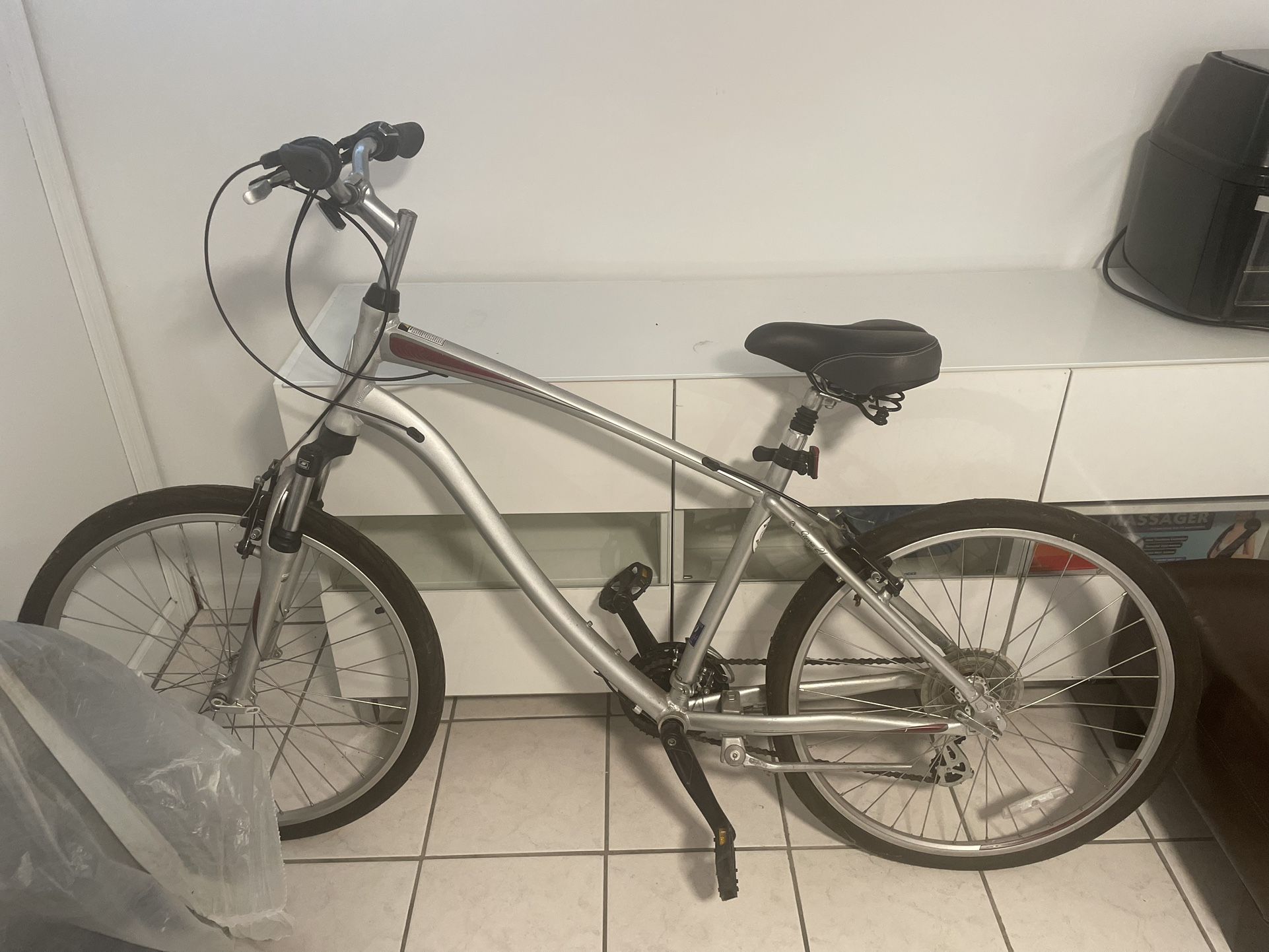 π΄ββοΈ Schwinn Sierra 21-Speed Comfort Bike β