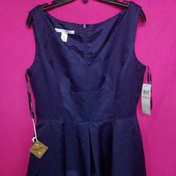 ADULT DRESS SIZE 12