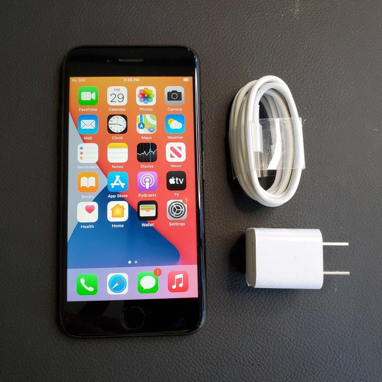 iPhone 7 - UNLOCKED - Like New