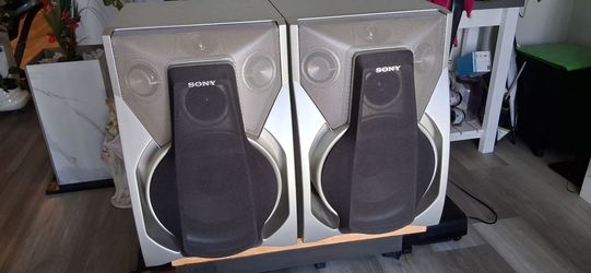 Sony bookshelf speakers 👇