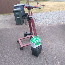 New 30 Lb Prowler Electric Motor / Battery