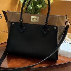 Louis Vuitton On My Side MM