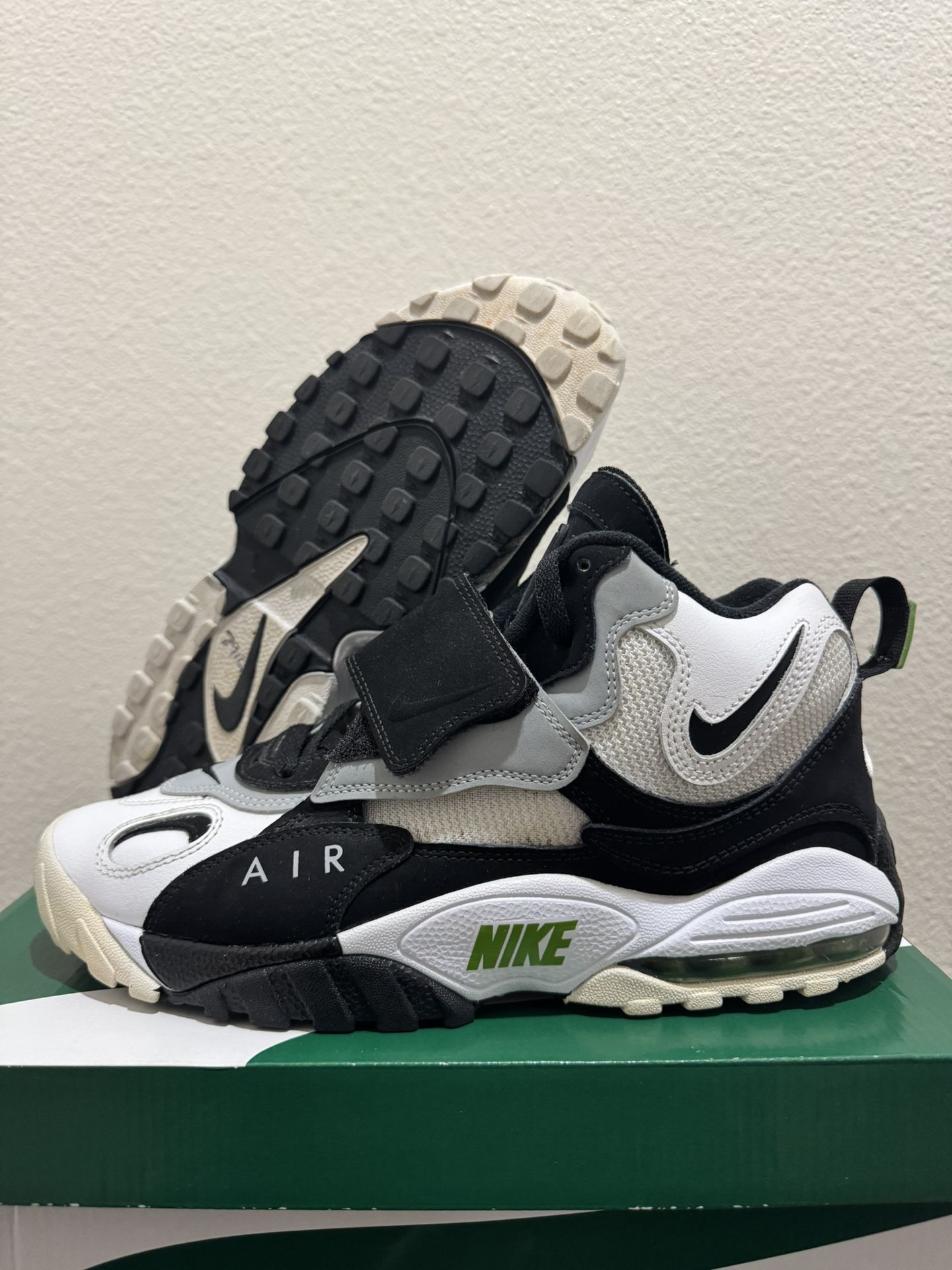 Nike Air Max Speed Turf Chlorophyll Size Men VNDS Worn Once