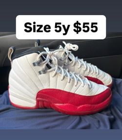 Jordan retro 12s size 5y