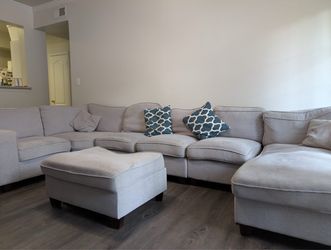 Sectional couch