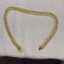 Medium Cuban Link Chain With Moissanite Stones