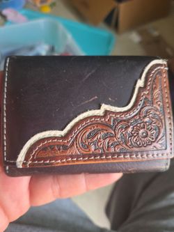Ariat

Ariat Men's Trifold Leather Brown Wallet