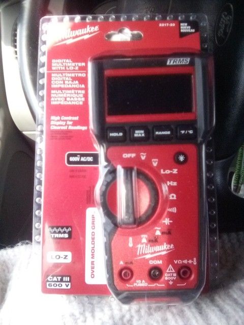 Milwaukee Digital Multimeter With LO-Z